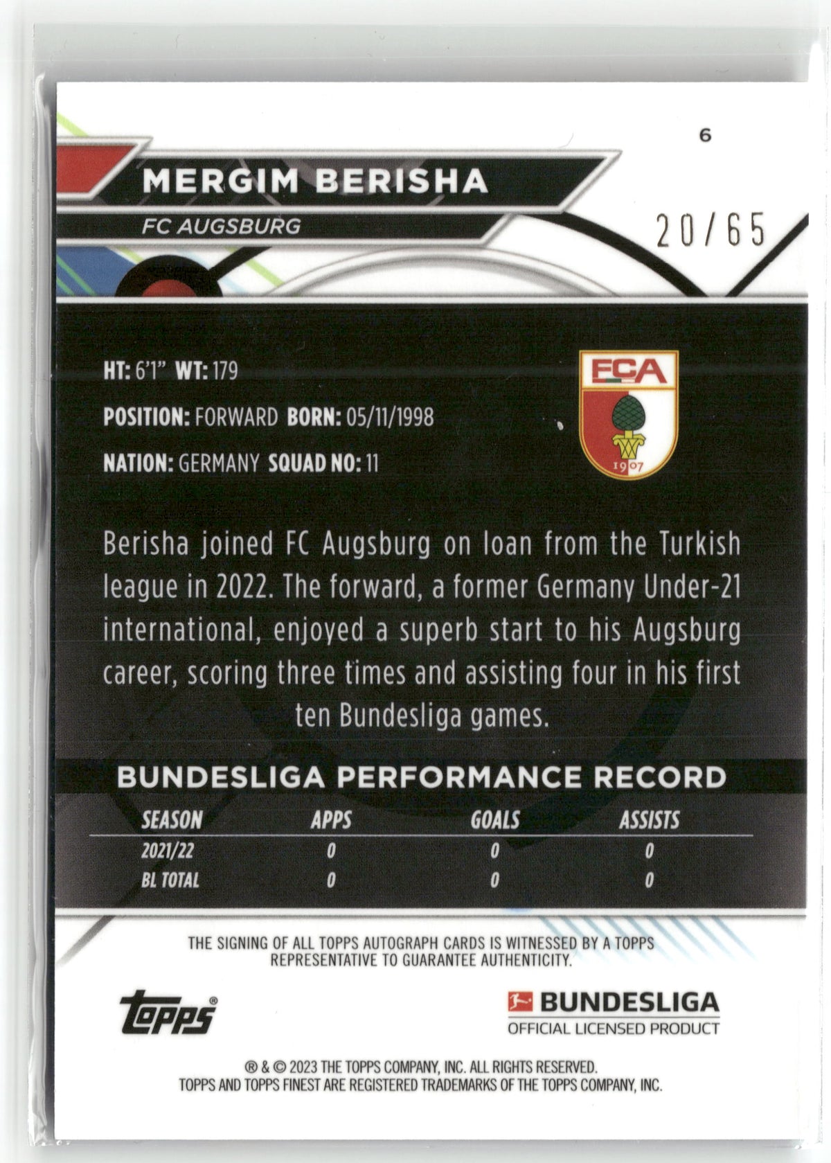 Fußball Mergim Berisha 2022-23 Topps Finest Bundesliga #6 True Blue Auto /65 FC Augsburg Trading Card Original