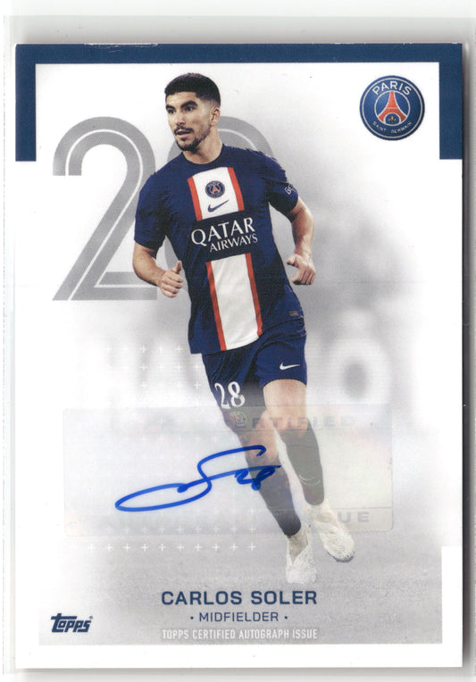 Fußball Carlos Soler 2022-23 Topps Paris Saint-Germain Team Set #AU-CS Auto Paris Saint-Germain Trading Card Original