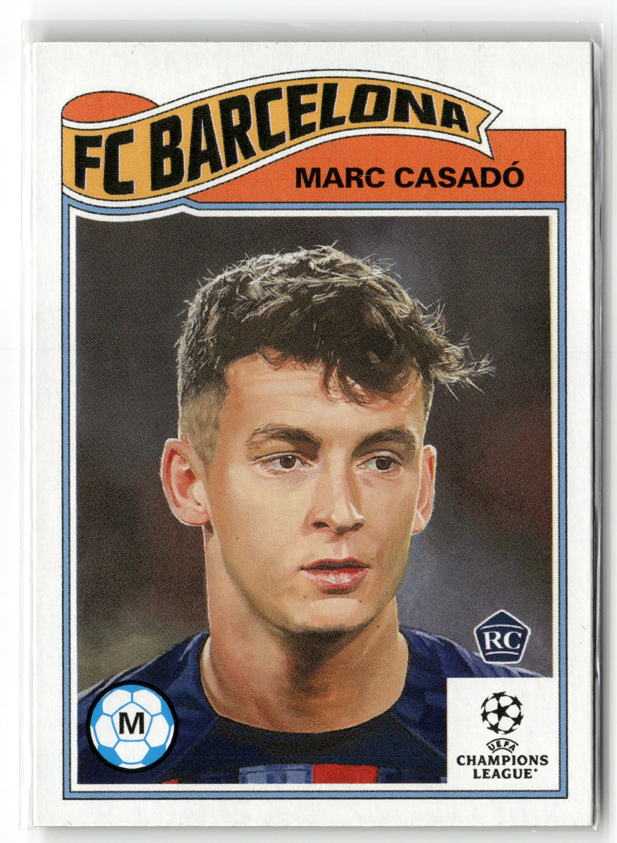 Fußball Marc Casadó 2022-23 Topps UEFA Champions League Living Set #547 FC Barcelona Rookie Card RC Trading Card Original