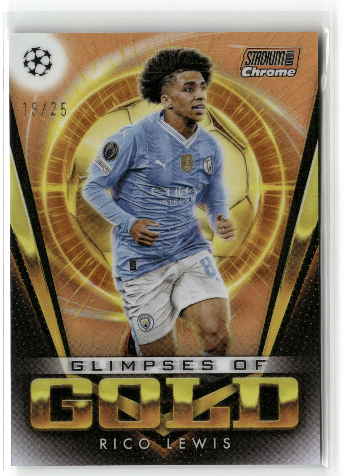 Fußball Rico Lewis 2024 Topps Stadium Club Chrome UEFA Champions League #GG-RL Glimpses of Gold /25 Manchester City Trading Card Original