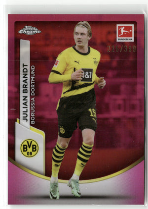 Fußball Julian Brandt 2023-24 Topps Chrome Bundesliga #26 Pink Refractor /399 Borussia Dortmund Trading Card Original