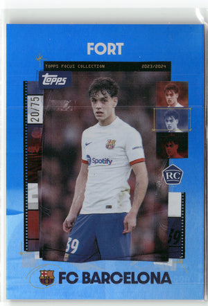 Fußball Fort 2023/2024 Topps Focus Collection 2023-24 #23 True Blue /75 FC Barcelona Rookie Card RC Trading Card Original