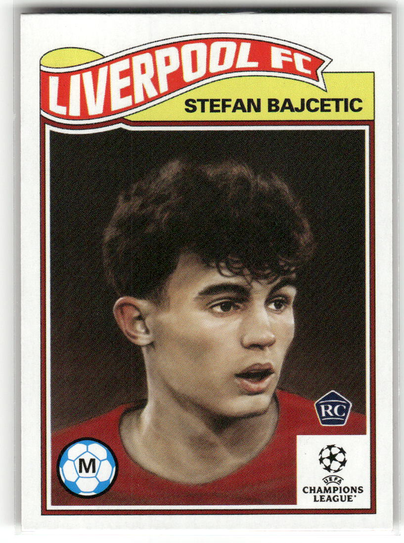 Fußball Stefan Bajcetic Topps UEFA Champions League Living Set 2022-23 #538 Liverpool FC Rookie Card RC Trading Card Original