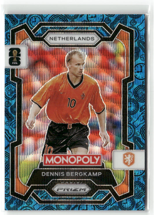 Fußball Dennis Bergkamp 2026 Panini Monopoly Prizm FIFA World Cup 26 #74 Four Corners Blue Wave Prizm Netherlands Trading Card Original