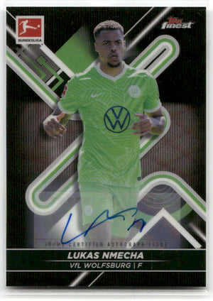 Fußball Lukas Nmecha - 2021-22 Topps Finest Bundesliga - True Black Auto /150 - VfL Wolfsburg #146 Trading Card Original