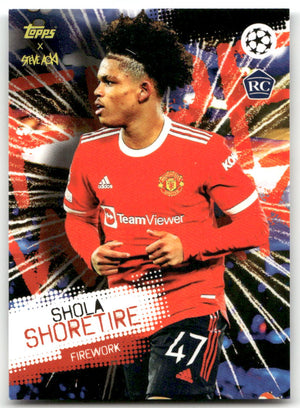 Fußball Shola Shoretire Rookie - 2022 Topps x Steve Aoki UEFA CL Football Festival - Firework - Manchester United Trading Card Original