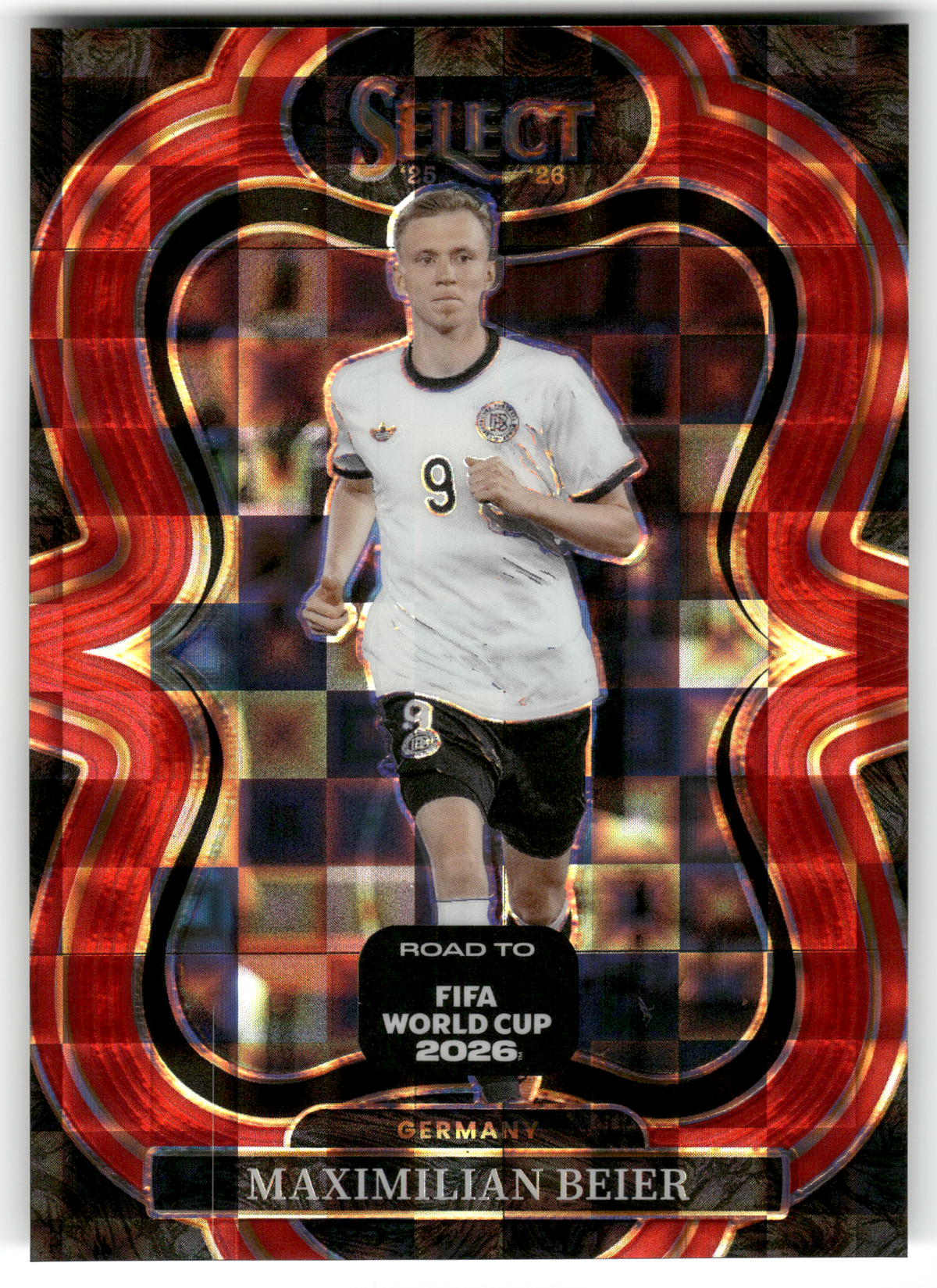 Fußball Maximilian Beier - 2025-26 Panini Select Road to FIFA World Cup 2026 Soccer - Red Pandora Prizm - Germany #106 Trading Card Original