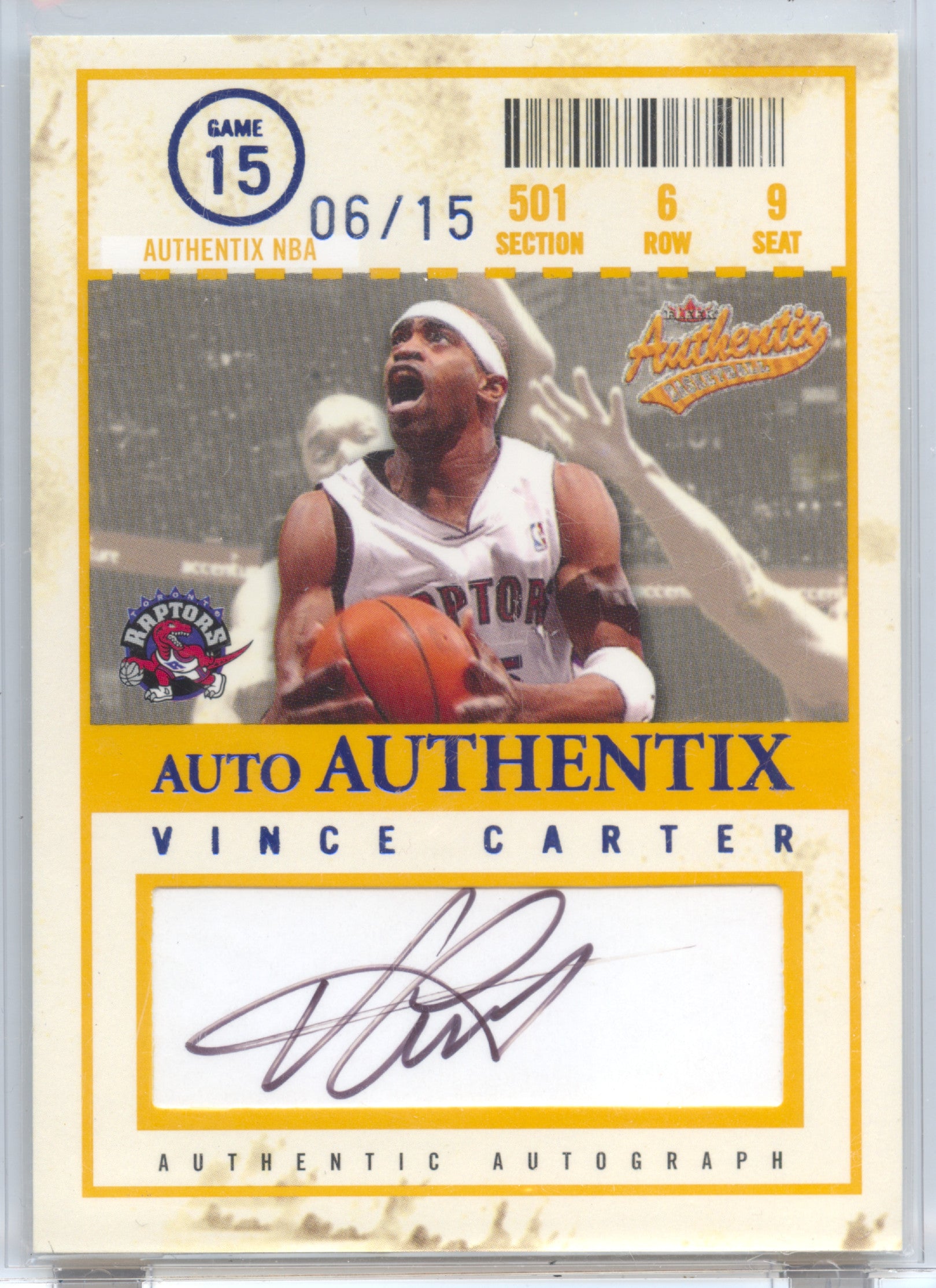 Basketball NBA Vince Carter 2004-05 Fleer Authentix Basketball #AA-VC Orange 06/15 On Card Auto Toronto Raptors Trading Card Original