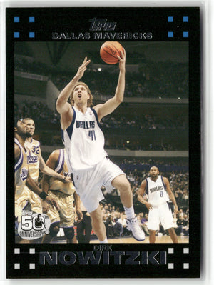 Basketball NBA Dirk Nowitzki 2007 Topps #41 Dallas Mavericks Trading Card Original