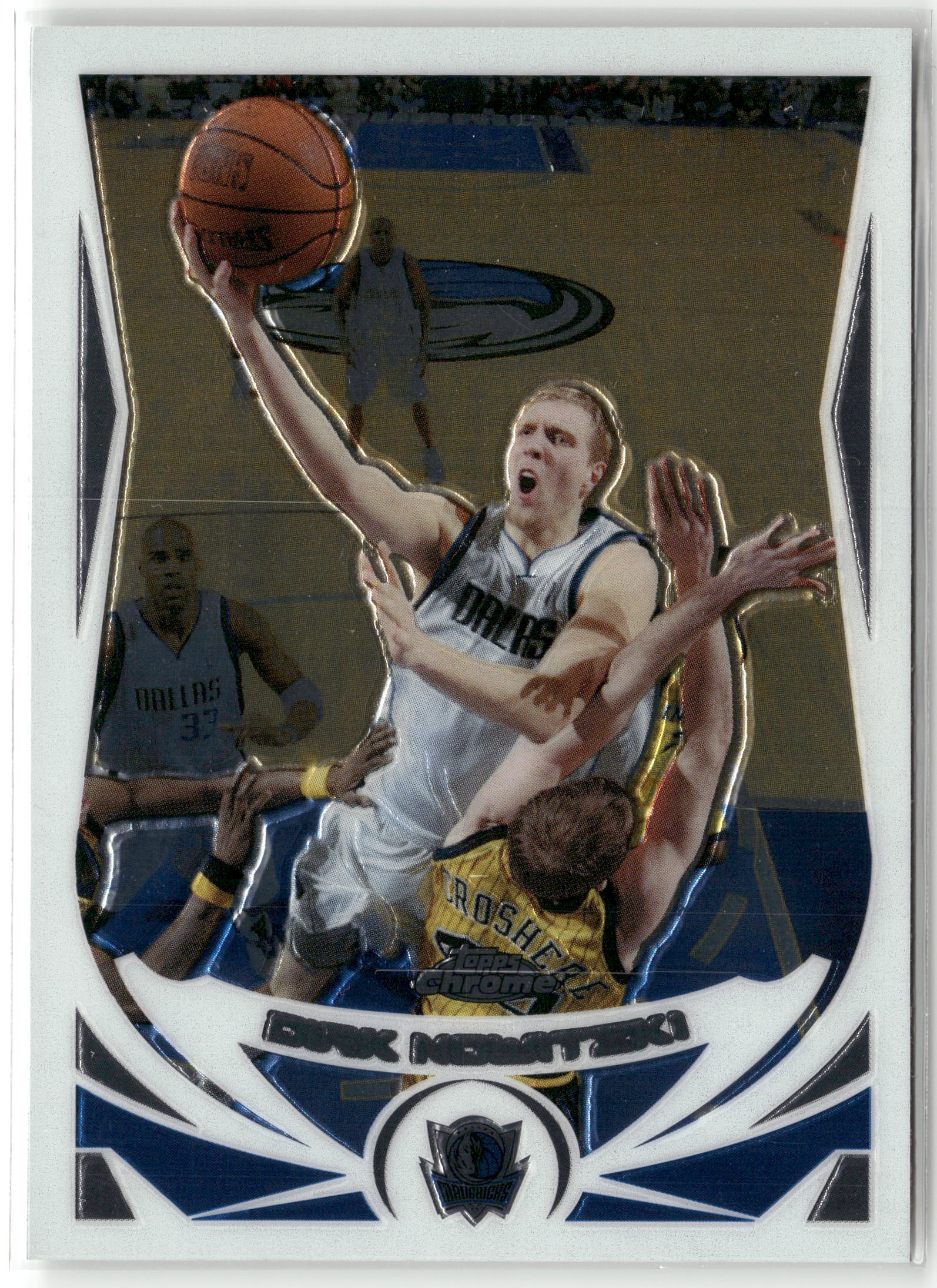 Basketball NBA Dirk Nowitzki 2004-05 Topps Chrome #41 Dallas Mavericks Trading Card Original