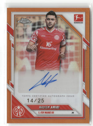 Fußball Nadiem Amiri 2025-26 Topps Chrome Bundesliga #BA-NAM True Orange Auto 14/25 1. FSV Mainz 05 Trading Card Original